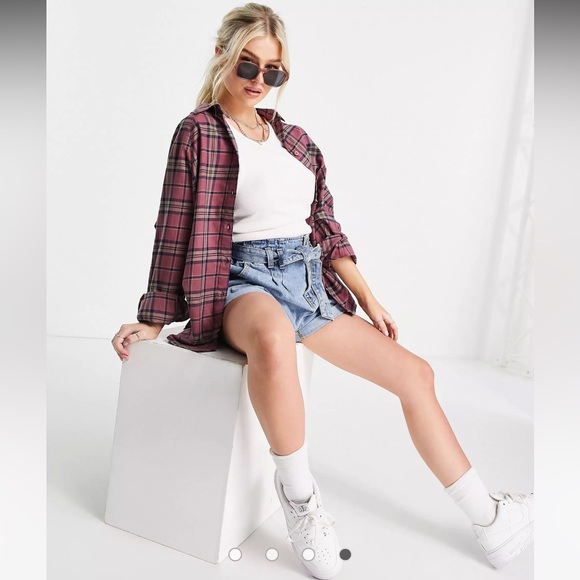 ASOS DESIGN Petite long sleeve boyfriend shirt in dark red and navy check - Picture 4 of 14